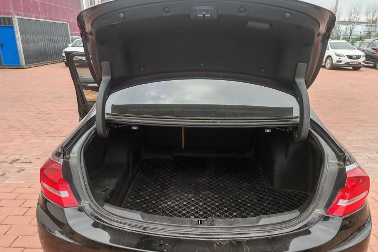 别克 君越 2016款 20T 精英型局部细节23