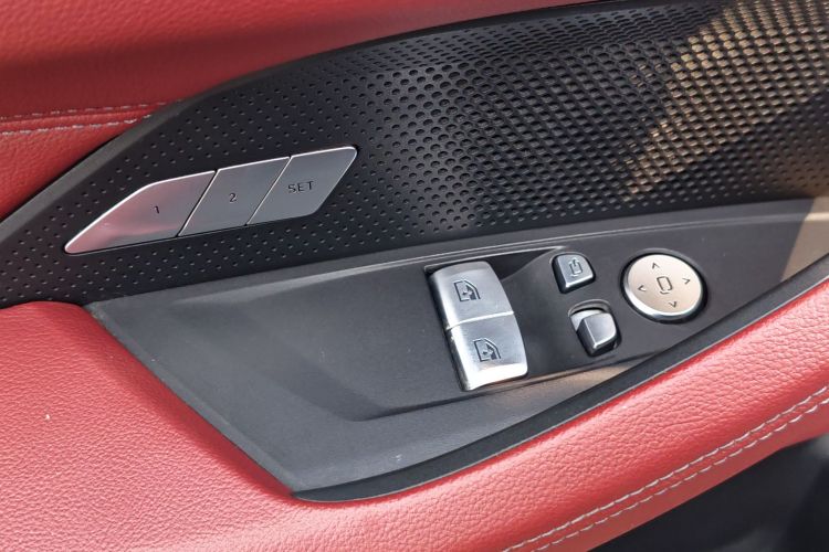 宝马4系 2022款 425i M运动套装中控内饰7008