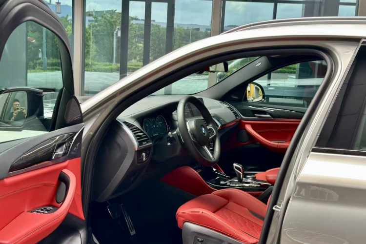 宝马X4 M 2019款 X4 M雷霆版中控内饰7005