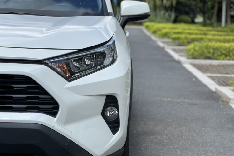 丰田 RAV4荣放 2020款 2.0L CVT两驱风尚版车身外观6002