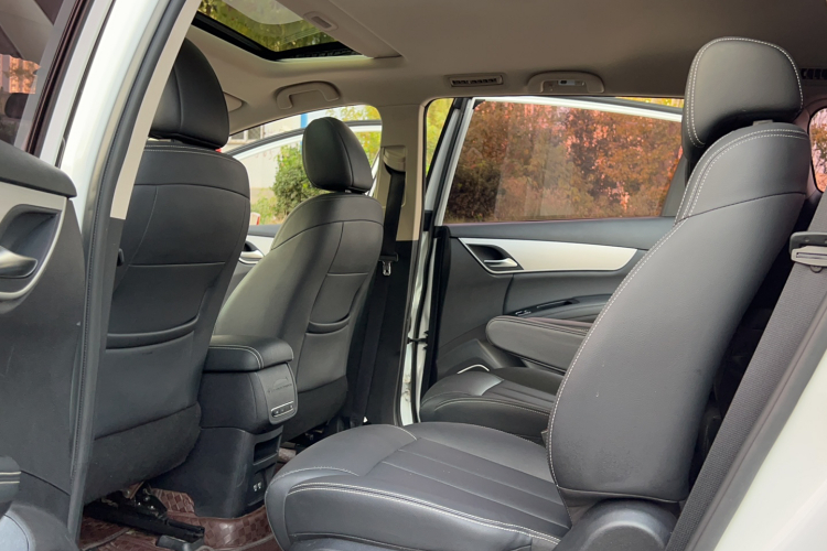 比亚迪 宋MAX 2021款 升级版 1.5T 自动豪华型 6座中控内饰7004