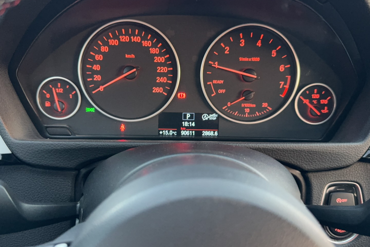 宝马4系 2014款 420i 时尚型中控内饰15