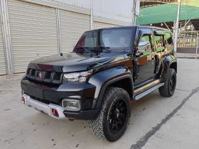 北京BJ40 2018款 PLUS 2.0T 自动四驱城市猎人版