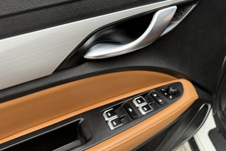 吉利汽车 远景S1 2018款 1.4T CVT锋驰型中控内饰7013