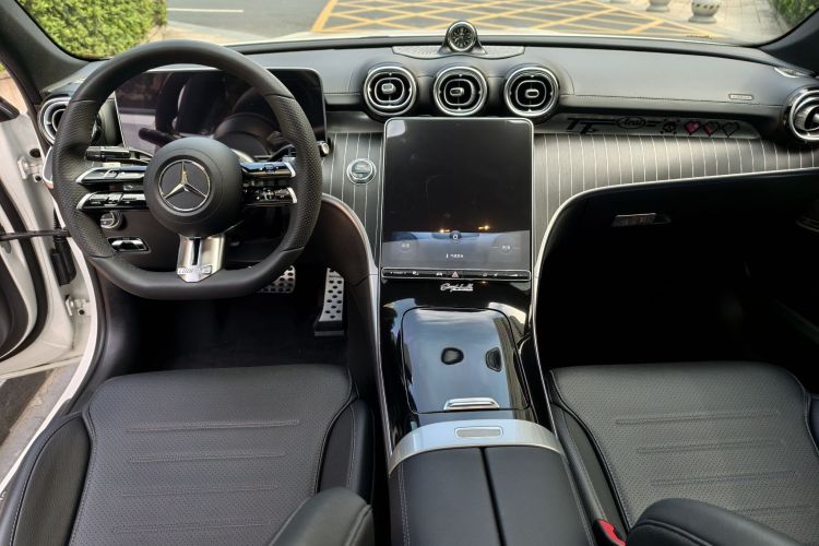 奔驰C级 2022款 改款 C 260 L 运动版中控内饰7006