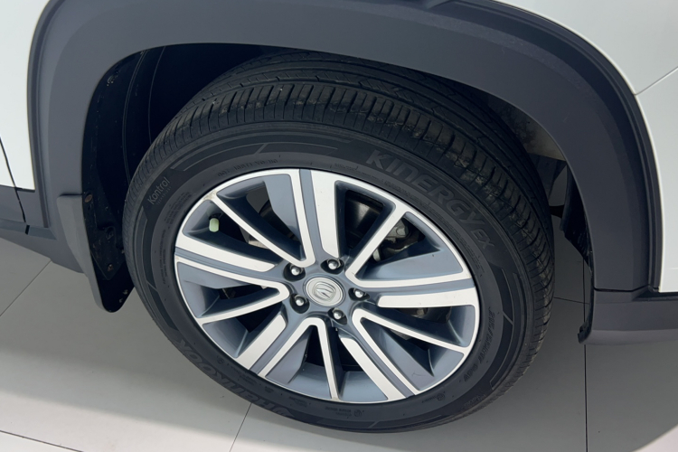 长安CS35PLUS 2019款 1.6L 自动酷联版车身外观6003