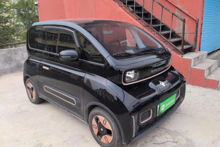 宝骏KiWi EV 2022款 设计师轻享版 三元锂车身外观6002