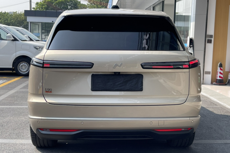 乐道L90 2025款 Ultra 六座版车身外观6008