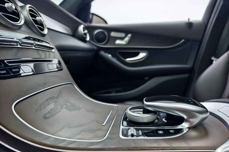 奔驰GLC 2017款 GLC 300 4MATIC 动感型中控内饰7008