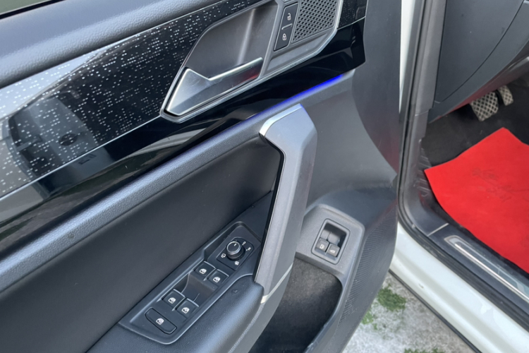 大众 探岳GTE插电混动 2020款 1.4T 豪华型局部细节9007