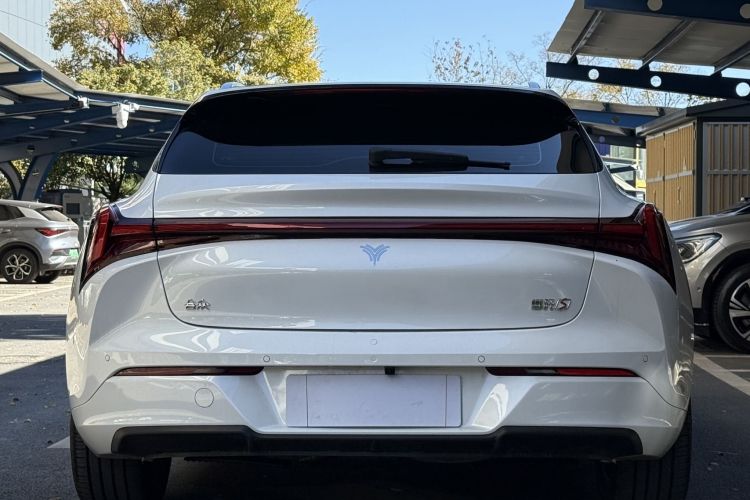 哪吒汽车 哪吒S猎装 2024款 增程300 标准版车身外观6009