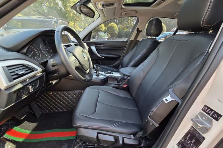 宝马1系(进口) 2013款 改款 116i 领先型中控内饰7004