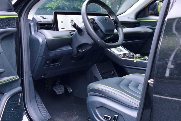 哪吒汽车 2023款 哪吒U-Ⅱ 挑战版 500 磷酸铁锂中控内饰7009