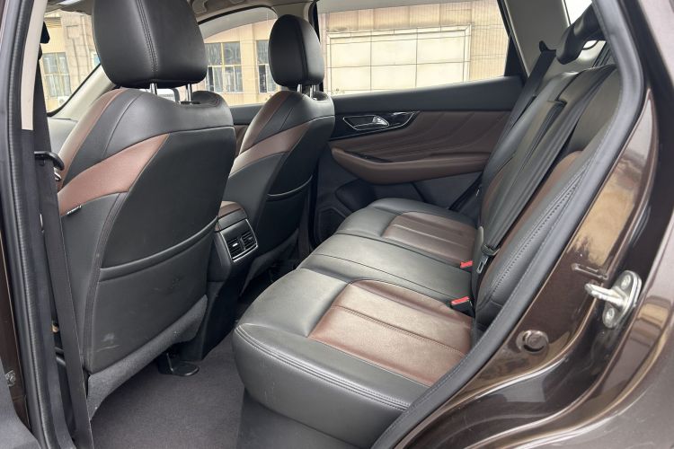 东风风神AX7 2018款 经典 1.6T 自动豪华型中控内饰7006