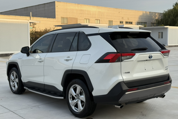 丰田 RAV4荣放 2020款 双擎  2.5L E-CVT两驱精英版车身外观6006