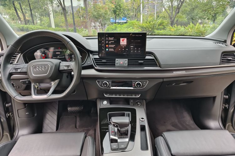 奥迪Q5L 2022款 改款 40T 豪华动感型中控内饰7003