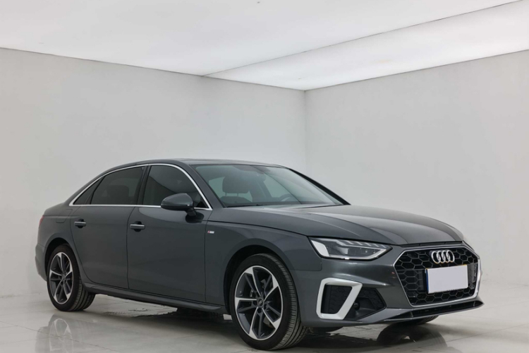 奥迪A4L 2025款 200万辆悦享版 40 TFSI 时尚动感型车身外观6006