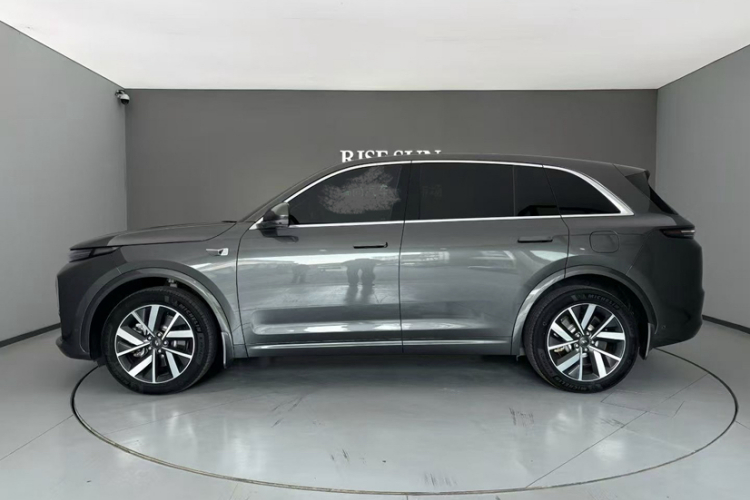 理想汽车 理想L7 2023款 Air车身外观6009