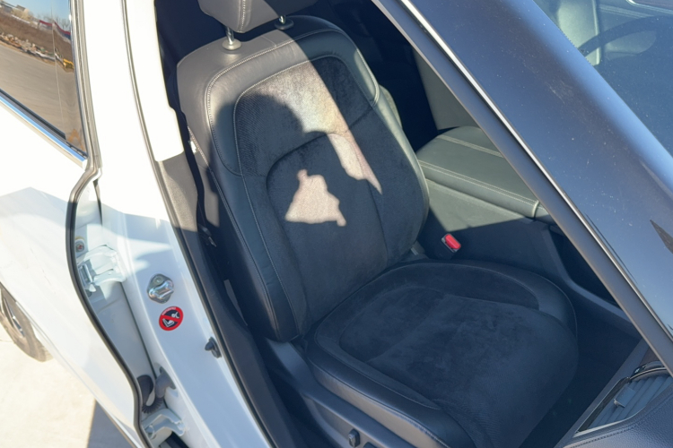 本田 冠道 2019款 240TURBO 两驱精英版局部细节41