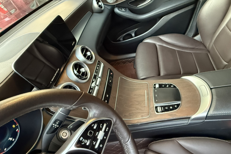 奔驰GLC 2022款 改款 GLC 300 L 4MATIC 动感型中控内饰7007