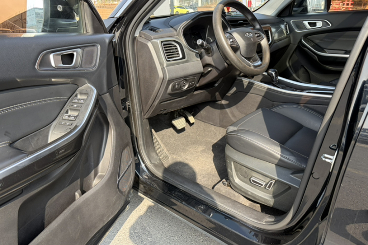 奇瑞 瑞虎8 2018款 1.5TCI 自动豪华型 5座中控内饰7001