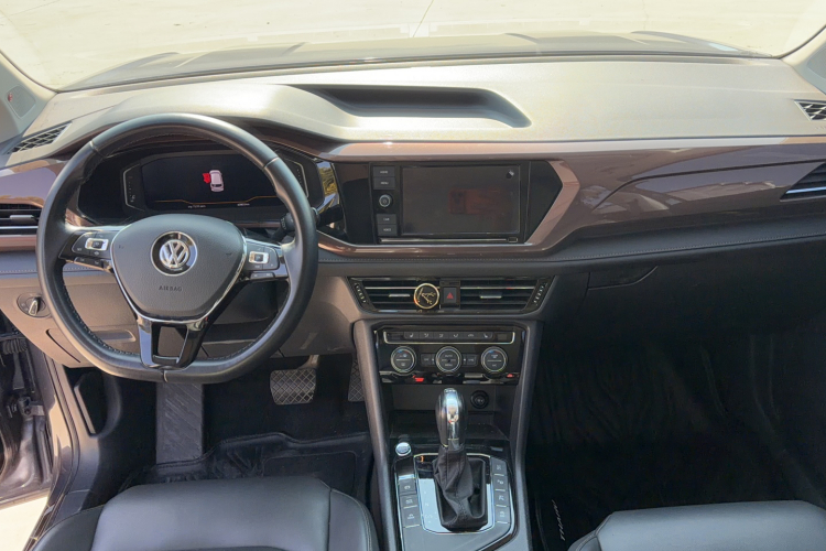 大众 途岳 2019款 280TSI 两驱旗舰版 国V中控内饰7005