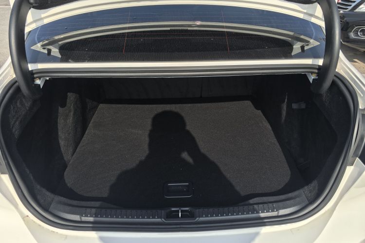 福特 福克斯 2021款 三厢 EcoBoost 180 自动锋潮型局部细节23