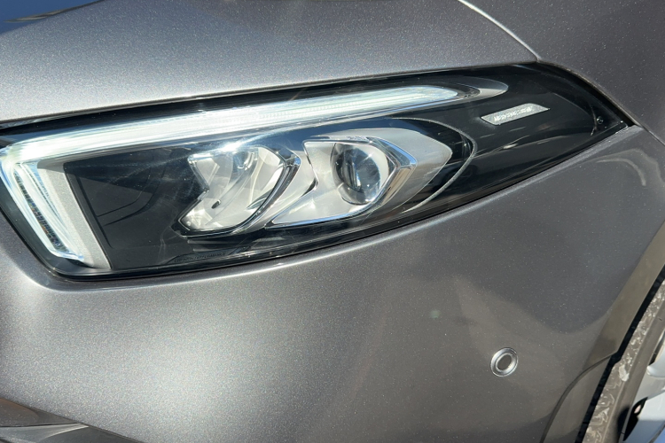 奔驰A级 2021款 A 200 L 运动轿车时尚型局部细节9015