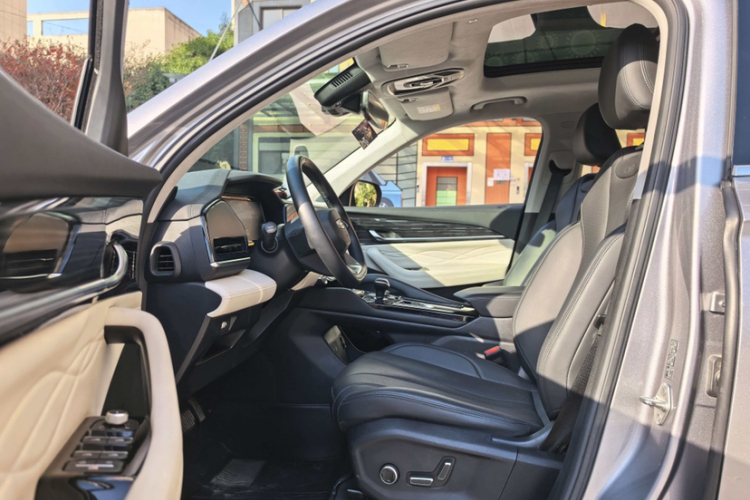 吉利汽车 星越L 2023款 2.0TD 高功自动两驱旗舰型中控内饰7003