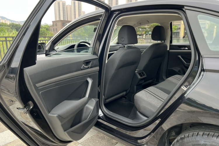 大众 朗逸 2021款 1.5L 自动风尚版中控内饰7008