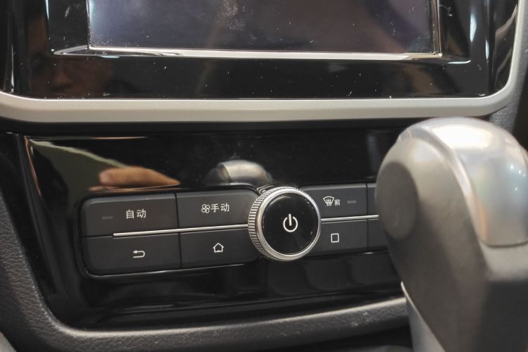 比亚迪 宋MAX 2017款 1.5T 自动智联精英型 7座局部细节16