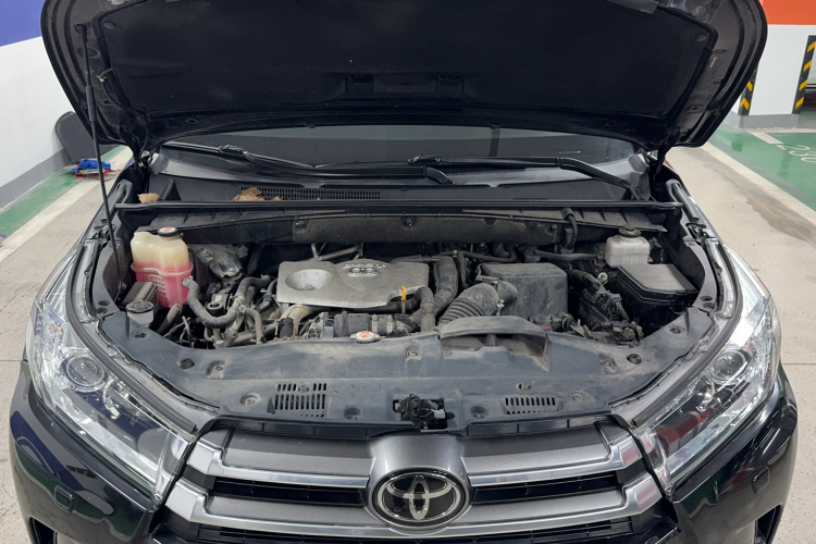 丰田 汉兰达 2018款 2.0T 四驱至尊版 7座 国V局部细节24