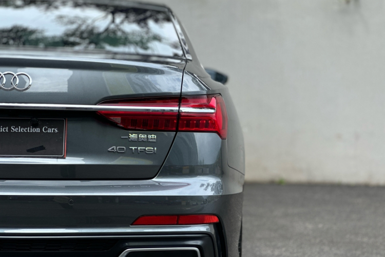 奥迪A6L 2019款 40 TFSI 豪华动感型车身外观6006
