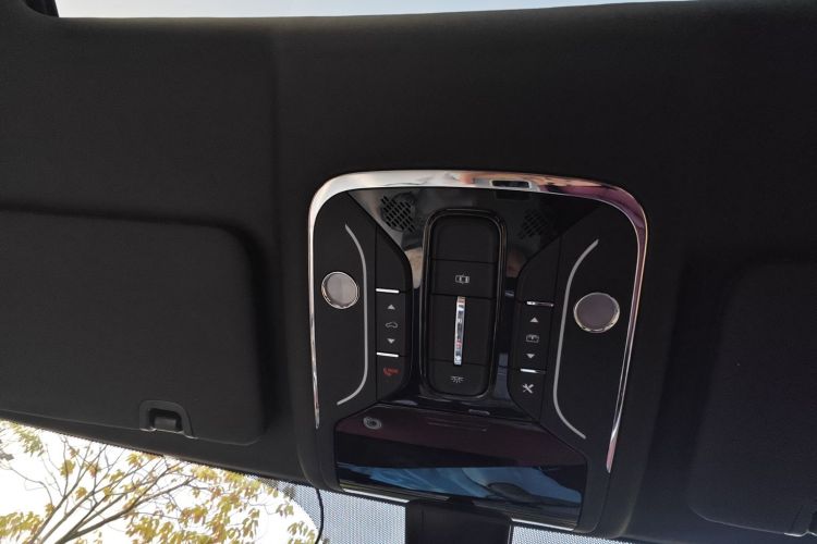 捷途X70 PLUS 2023款 1.6T DCT强者 7座局部细节22