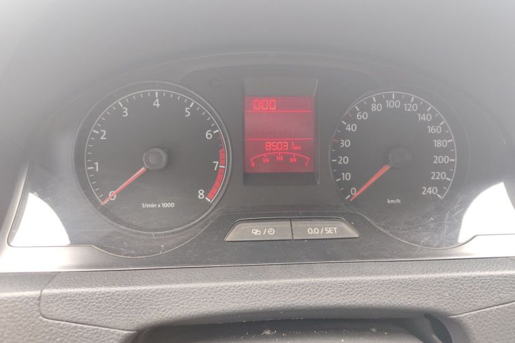 大众 桑塔纳 2015款 1.4L 手动风尚版中控内饰15