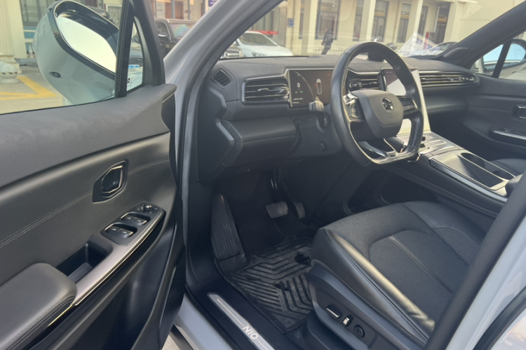 蔚来EC6 2020款 615KM 性能版中控内饰7004