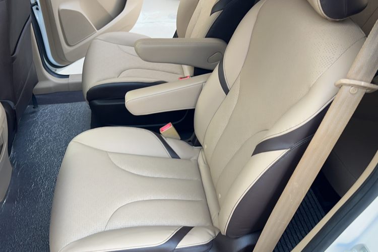 宝骏730 2017款 1.8L iAMT豪华型 7座局部细节9006