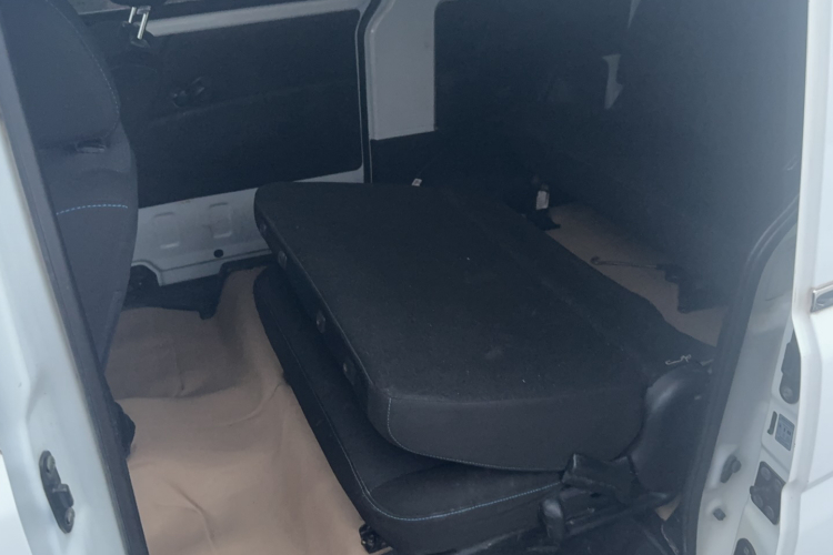 长安凯程 欧诺S 2014款 1.5L基本型中控内饰7004