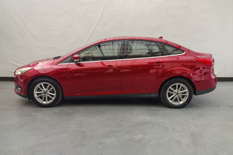 福特 福克斯 2015款 三厢 EcoBoost 180 自动精英型车身外观6015