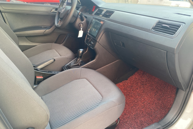 大众 桑塔纳 2021款 1.5L 自动风尚版中控内饰7003