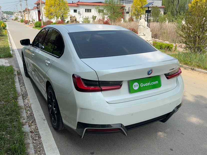 宝马i3 2024款 eDrive 40 L 曜夜套装(4)