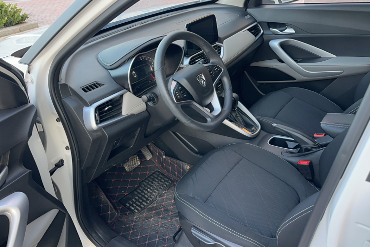 宝骏510 2019款 1.5L CVT乐享型 国VI中控内饰7001