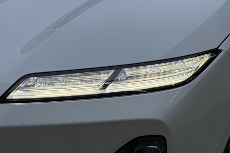 蔚来ES8 2026款 六座行政签名版车身外观6004