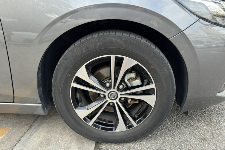 日产 轩逸 2021款 1.6L XL CVT智享版局部细节9008