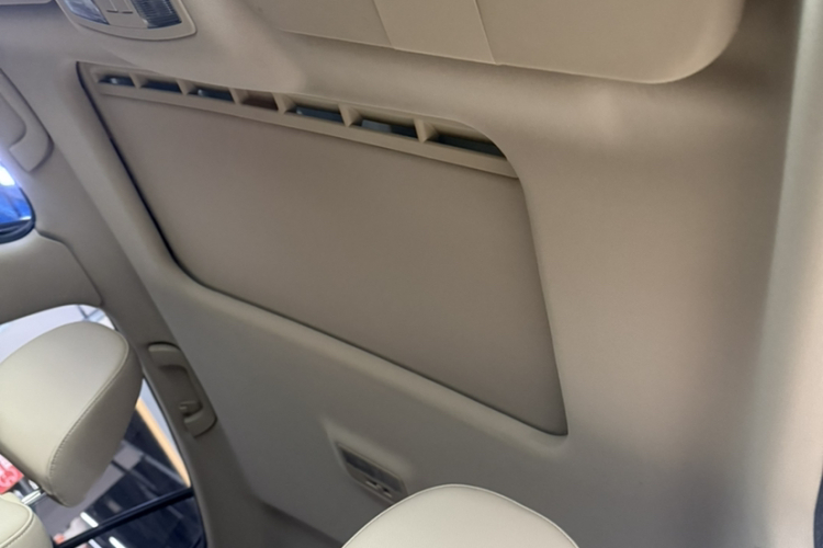 奔腾B70 2014款 2.0L 自动豪华型局部细节22