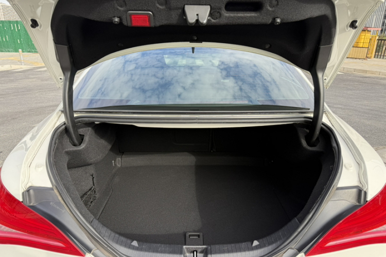 奔驰CLA 2016款 CLA 200 时尚型中控内饰7009