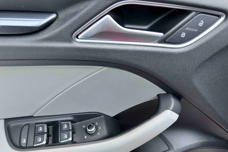 奥迪A3 2020款 Limousine 35 TFSI 时尚型 国VI中控内饰7010