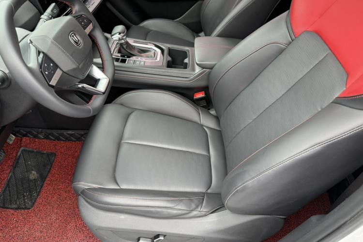 长安CS55PLUS 2022款 第二代 1.5T DCT豪华型中控内饰7003