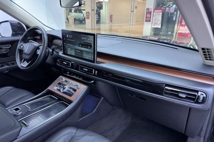 林肯 飞行家 2020款 3.0T V6 四驱尊享版中控内饰7014