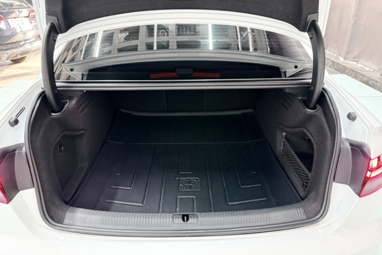 奥迪A4L 2023款 40 TFSI 时尚动感型局部细节9005